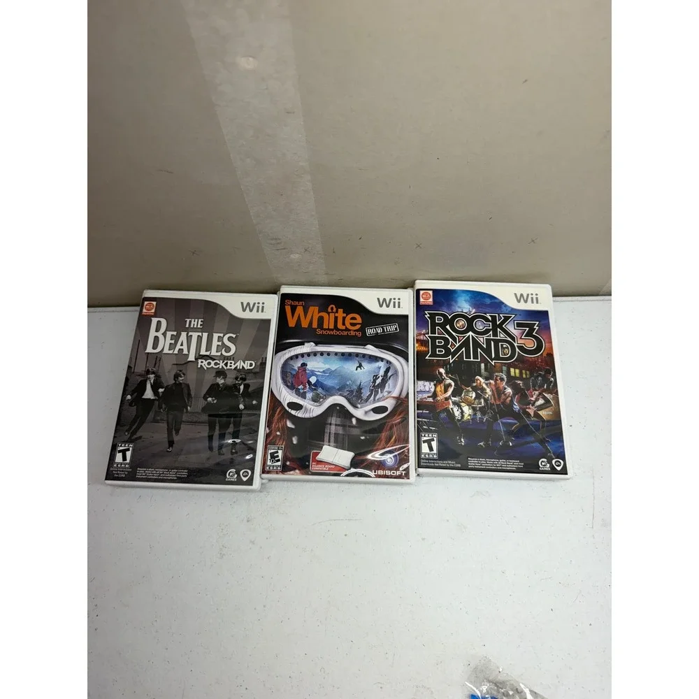 Nintendo Wii 10 Game Lot Rock Band 3 Beatles Cooking Mama Tony Hawk Petz Dogz 2